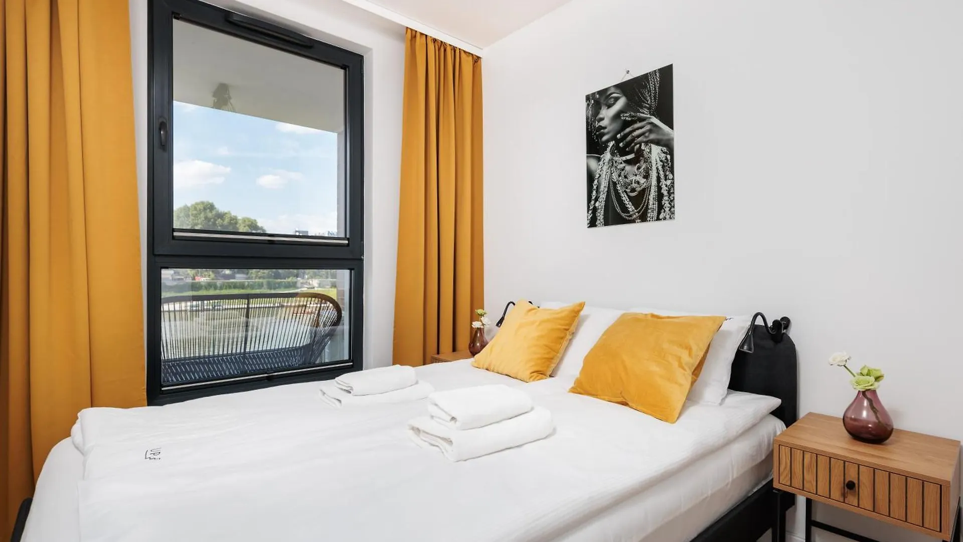 Elegancki Apartament Przy Wisle - Prywatny Parking - By Upstairs Apartment Krakow 0*,  Poland