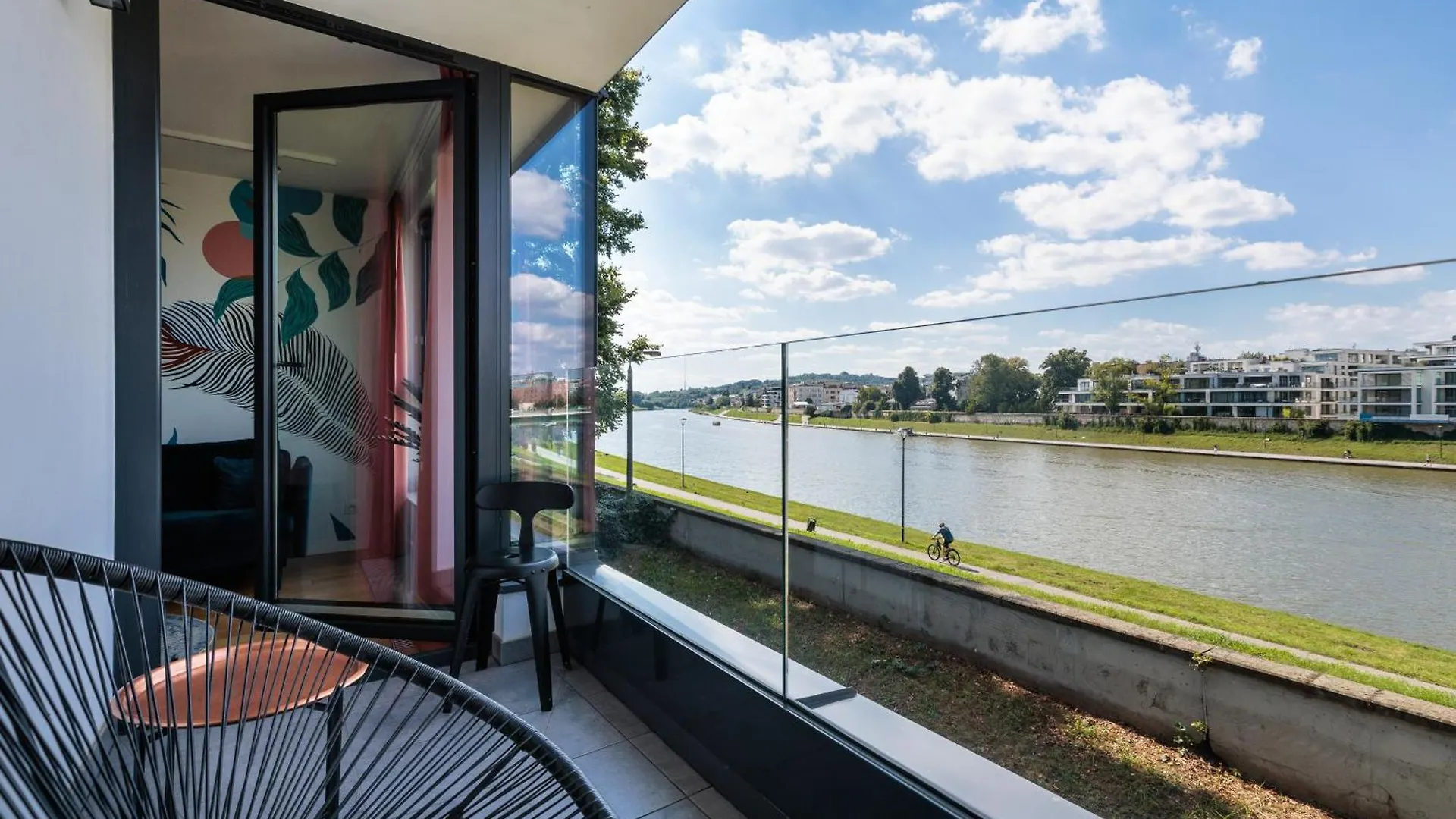Elegancki Apartament Przy Wisle - Prywatny Parking - By Upstairs Apartment Krakow