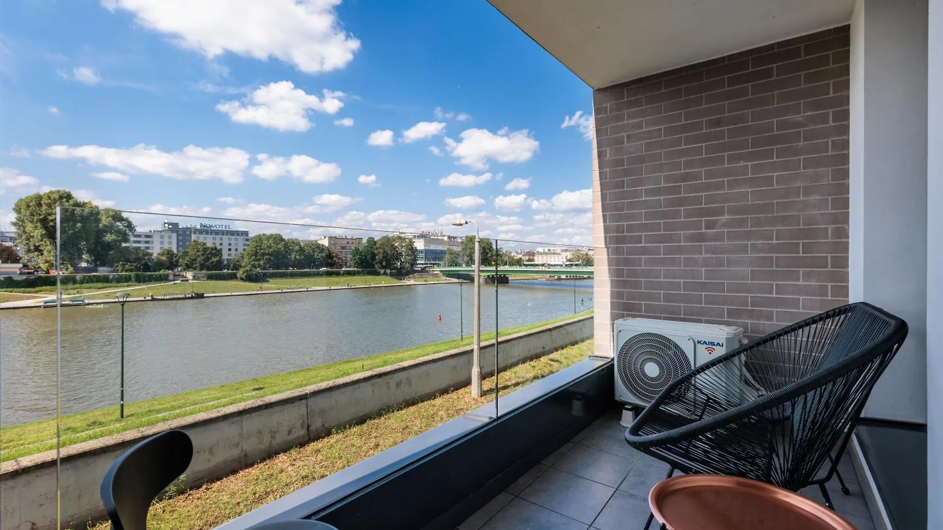 Elegancki Apartament Przy Wisle - Prywatny Parking - By Upstairs Apartment Krakow